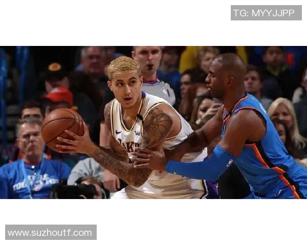 2015年NBA总决赛骑士与雷霆的激烈对决回顾与精彩瞬间分析